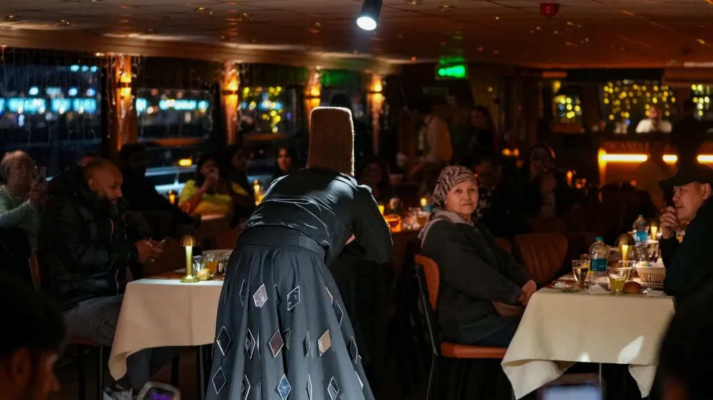 cruise-on-bosphorus-dinner-cruise (5)
