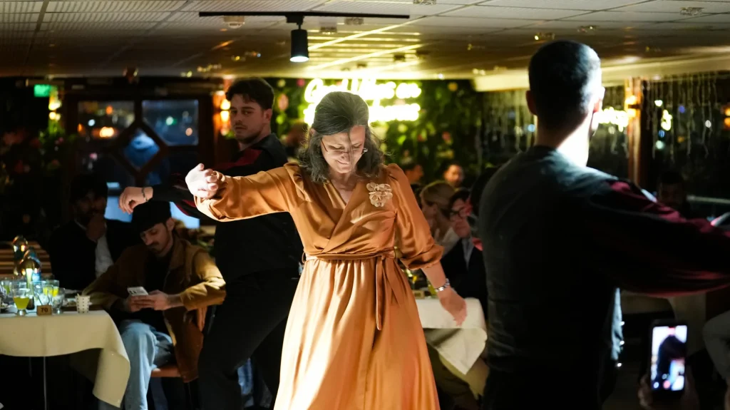 cruise-on-bosphorus-dinner-cruise (50)
